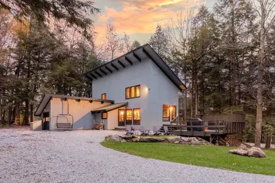 Image de Adorable Chalet Off Access Rd! 3bd/2ba