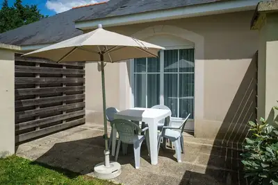 Appartement dans une maison de vacances avec internet, piscine, Tv, terrasse, animaux admis, parking