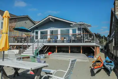 Image de Pet Friendly, Beachfront, Mt. Rainer Views, Family Retreat