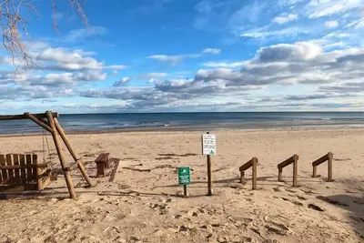 Image de Sunrise Beach - Lake Huron - 3 Bed 2 Bath Condo Sleeps 8