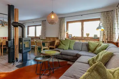 Image de Maison de groupe indépendante avec balcon