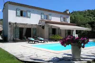 Image de Villa à Saint Paul avec piscine