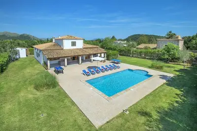 New beautiful villa walking distance to Pollença village