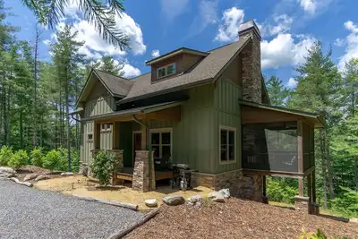 Image de Wildside Retreat | Lakeside Luxury with Gas Grill, Screened Porch & Fire Pit!