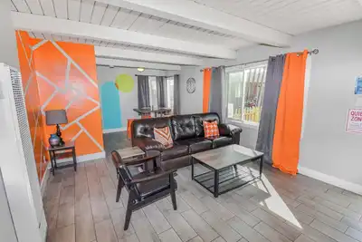 Image de Spacious Cozy Unit Near University and Casinos