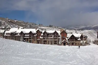 Image de 2-Bed Luxury Condo sleeps 6 adjacent Bachelor Gulch Lift and Ritz-Carlton Hotel