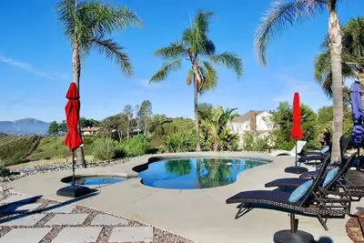 Image de Custom Pool Home Surrounded by Wineries and a Quick 10min. Drive to Pechanga.