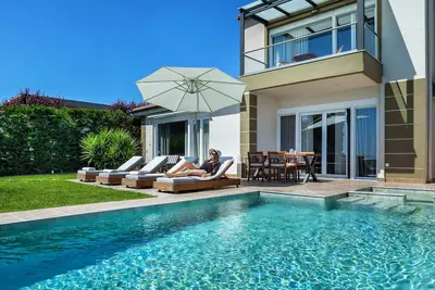 Image de Villa Grande, luxury, heated pool, jacuzzi, excellence