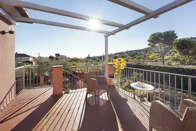 Image de Appartement \"Il Girasole\" avec vue sur la mer, Wi-Fi, climatisation, balcon, terrasse et jardin