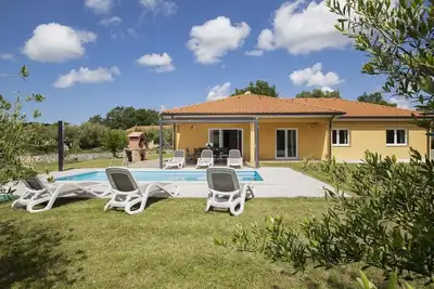 Image de Villa élégante avec piscine privée