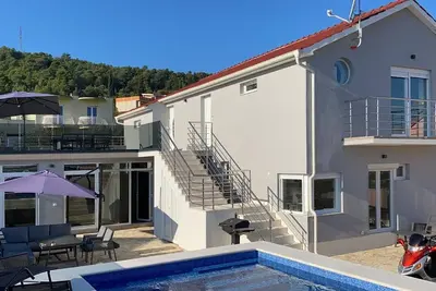 Image de Maison de vacances Bilice pour 1 - 18 personnes avec 5 chambres à coucher - Maison de vacances