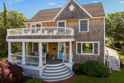 Image de Narragansett Pier Beach House with Ocean Views