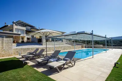 Image de Kalithea vacation villa with private pool, sea views & island charm
