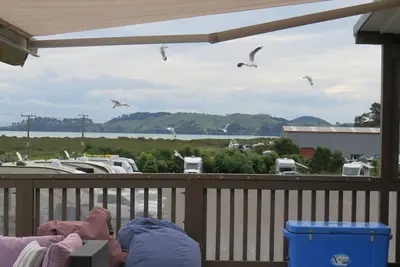 Image de Affordable lodge, in-town location, perfect for groups and large families