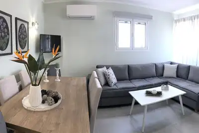 Strelitzia apartment