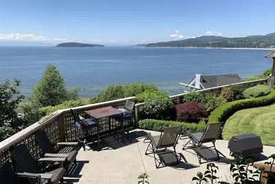 Spectacular Ocean View Suite with beach access
