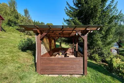 Image de Appartement dans une maison de vacances avec Wifi, piscine, Tv, patio, animaux admis, parking