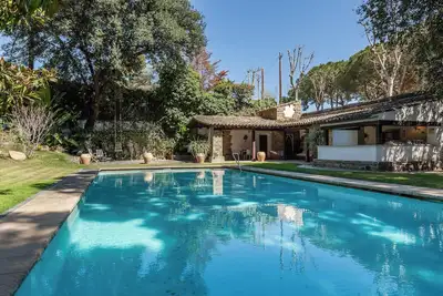 Image de Superbe Villa \"Barcelona Country House\", piscine, grande terrasse, climatisation & Wi-Fi