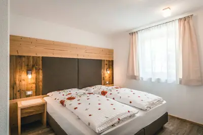 Image de Appartement \"Chalet La Flüta Primula\" avec vue sur les montagnes, balcon et Wi-Fi