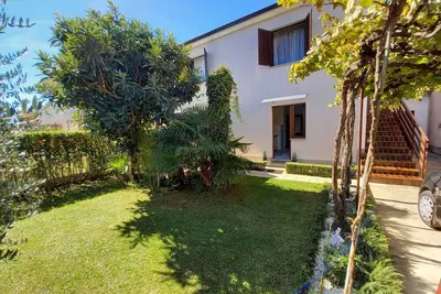 Image de 2 bedroom apartment in village Valbandon, 1 km distance from the beach