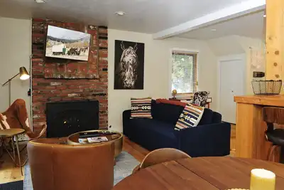 Andora Villa Condo 109 - Perfect Basecamp for Mountain Bikers & Skiers