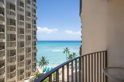 Image de Aloha from Waikiki! 3 Partial Ocean View Units, Pool, Waikiki Beach
