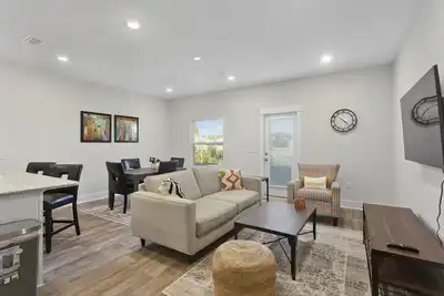 Image de Stunning Brand New Townhome 3/3
