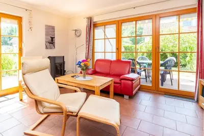 Image de Comfortable terraced house with terrace, garden and pool in the Freesenbruch vacation park