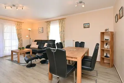 Image de Comfortable terraced house with terrace, garden and indoor pool in the vacation park -