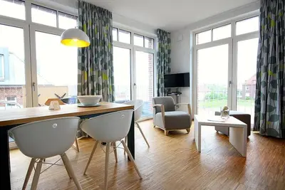 Image de Great family vacation apartment with sunny, large south-facing balcony - 100 m to the beach!