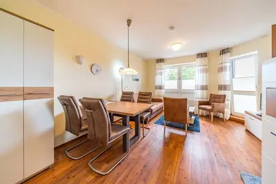 Image de Dog-friendly vacation apartment with Wlan and balcony in a dyke location on the North Sea -