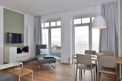 Image de Modern apartment right on the North Sea with great sea views and balcony -