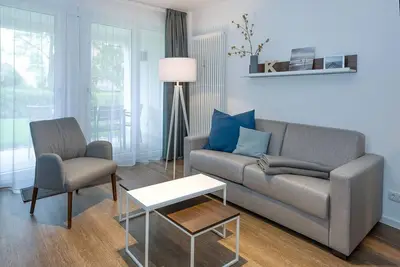 Image de Beachfront apartment with terrace incl. parking, use of swimming pool & sauna -