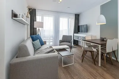 Image de Vacation apartment close to the beach with balconies, parking, use of swimming pool & sauna