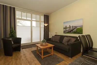 Image de Beautiful vacation apartment with covered terrace in a prime location on the beach -