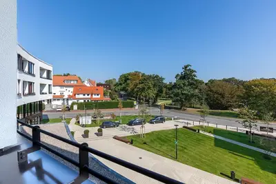 Image de Tasteful vacation apartment with loggia and view of the park near the Baltic Sea -