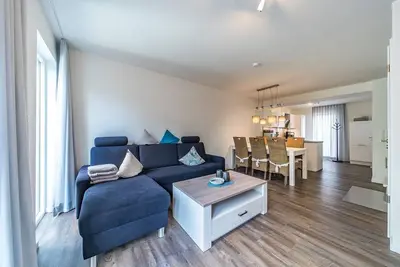 Image de Great vacation home with sauna, fireplace, terrace on the watercourse and balcony overlooking the dike