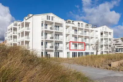 Image de Vacation apartment with a fantastic sea view directly on the fine sandy Baltic Sea beach -