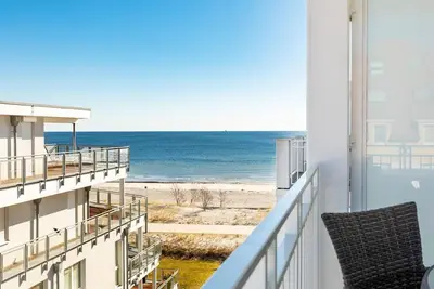 Image de High-quality penthouse with gallery bedroom, two bathrooms and sunny balcony