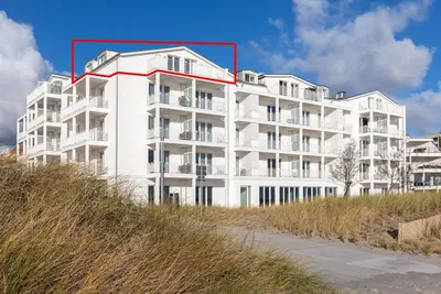 Image de Luxurious beachfront penthouse with sunny balcony and unique sea views! -