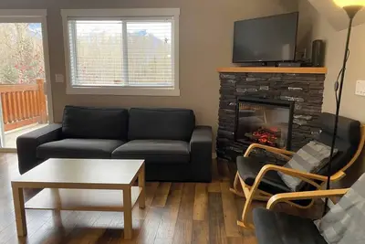 Image de 5 Min. Drive to the Resort & Fernie