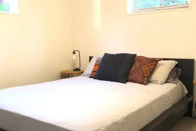 Image de Sloan’s Lake Garden Level Apartment