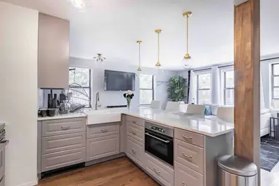 Lush 2 bedroom Condo