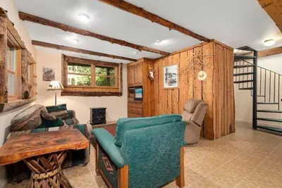 Image de Hidden Oasis: Private Waterfront Cabin w\/ Whirlpool Bathtub and Indoor Fireplace