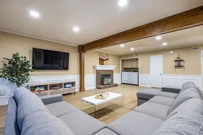 Image de 14003 Maebeth · ❂Mayflower Cottage❂ Ping Pong Table / Fiber Wifi!