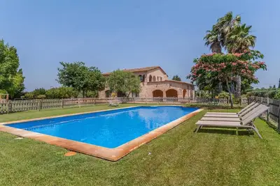 Image de Villa spacieuse avec piscine à St Pere Pescador