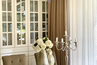 Image de Lakeside condo with beach access