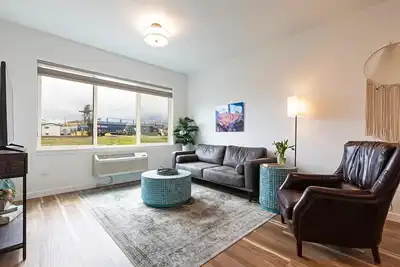 Image de Modern Urban Flat - Walking distance to Downtown Missoula and St. Pats Hospital