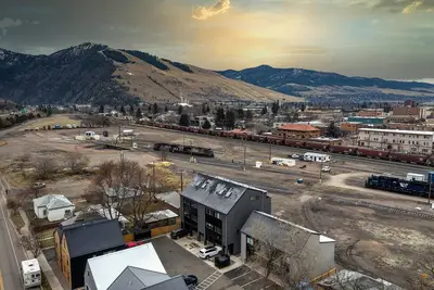 Image de Chic Modern Flat - Walking Distance to Downtown Missoula!