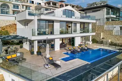 Villa Marvellous - 6 bedrooms, Private Pool, Stunning Views